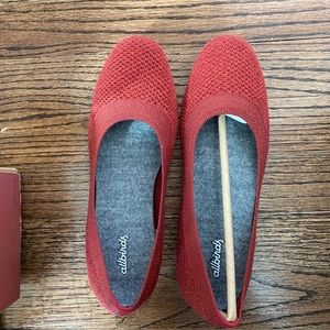 Allbirds Tree Breezer Pomegranate Sz 8 NEW
